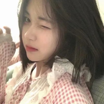 惊叫少女